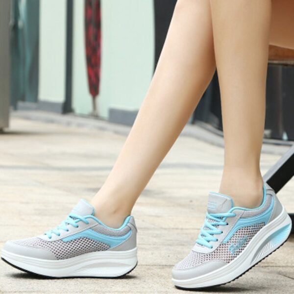 Women's thick-soled breathable casual shoes - Image 2